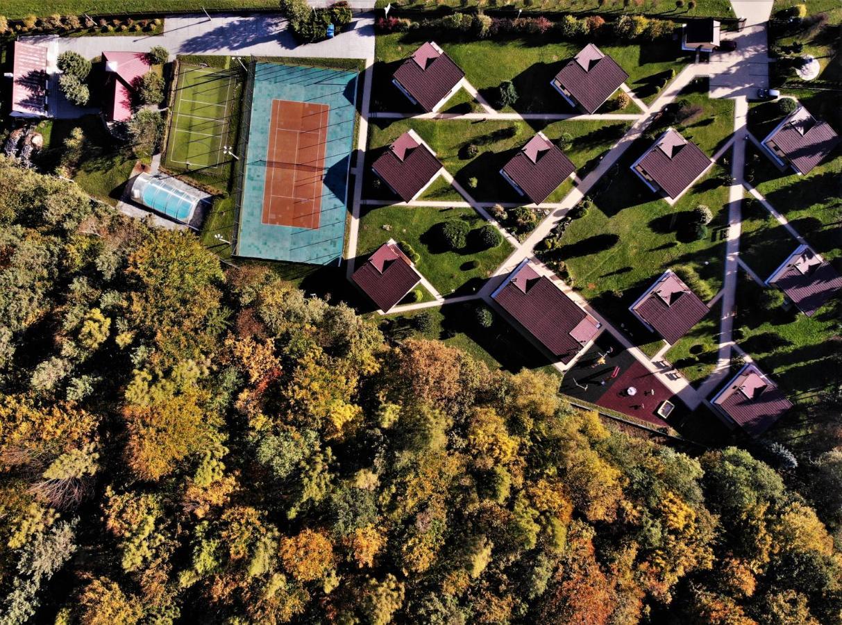 Ponikiew Resort Wadowice Extérieur photo