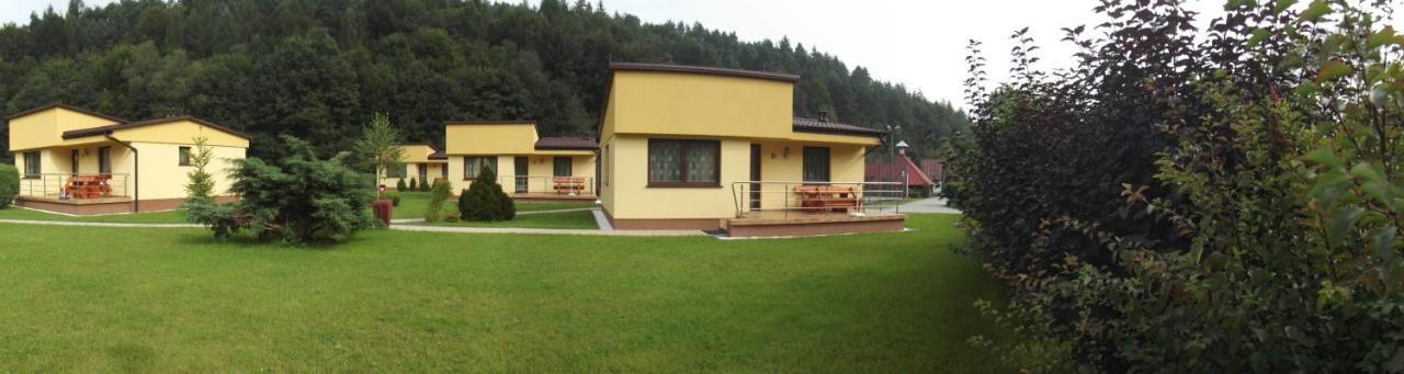 Ponikiew Resort Wadowice Extérieur photo