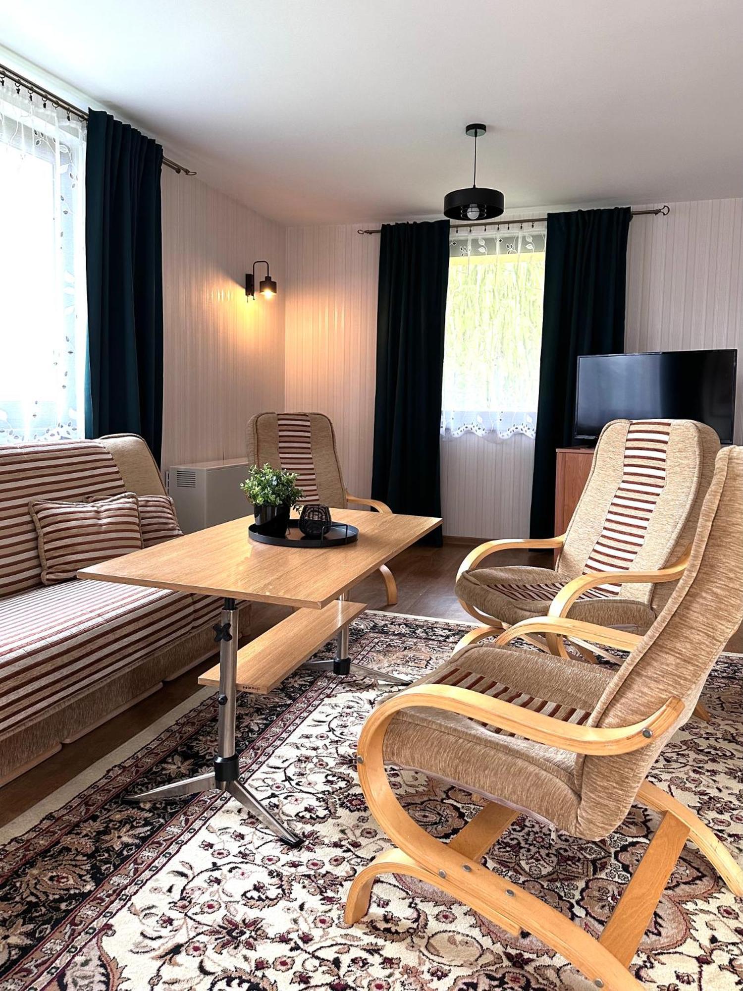 Ponikiew Resort Wadowice Extérieur photo